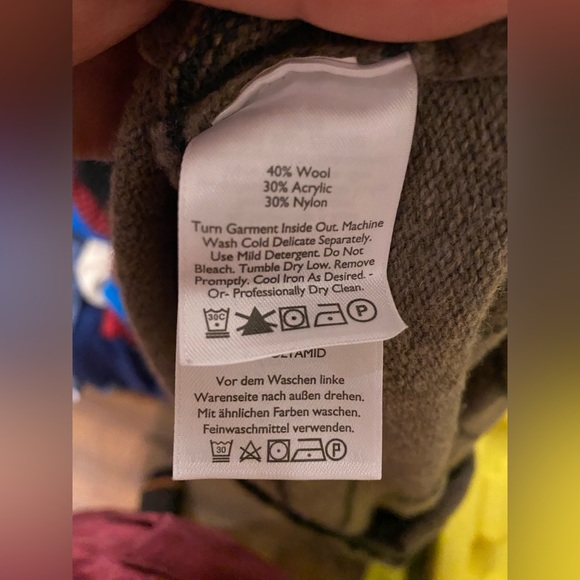 Eddie Bauer Quarter Zip - Picture 5 of 5